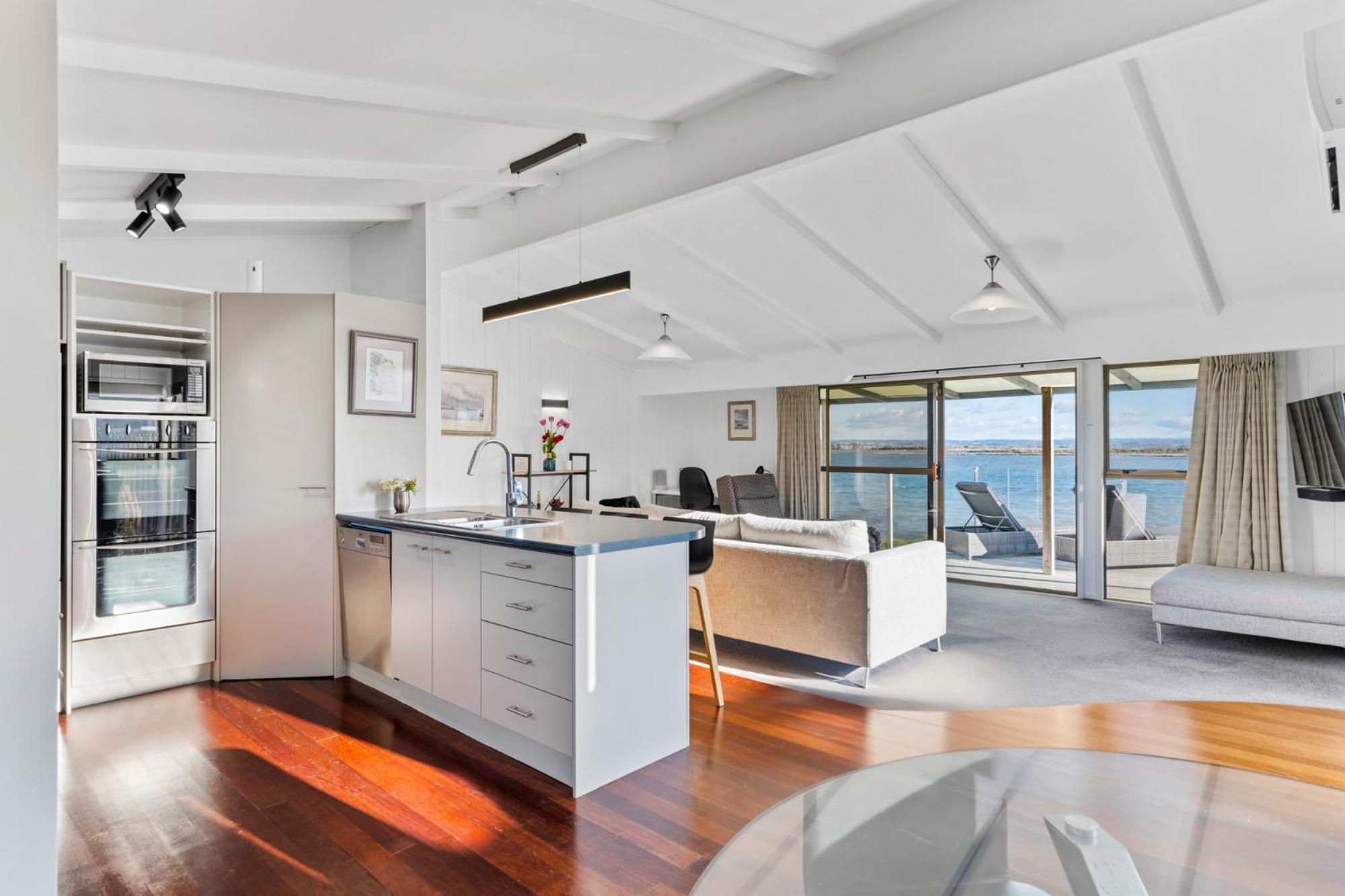 Pukehina Estuary Sunset Views Holiday Home Екстер'єр фото