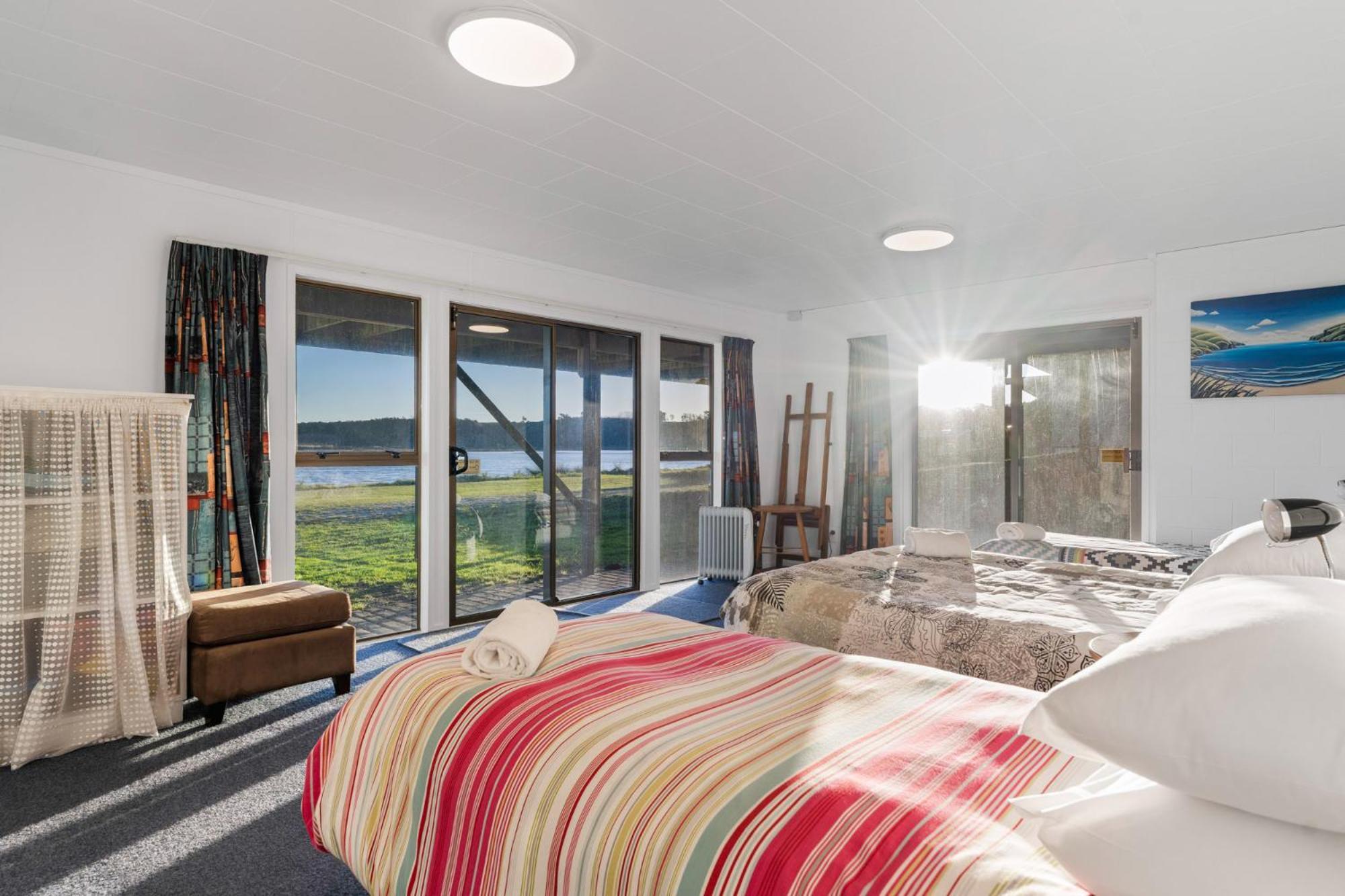 Pukehina Estuary Sunset Views Holiday Home Екстер'єр фото