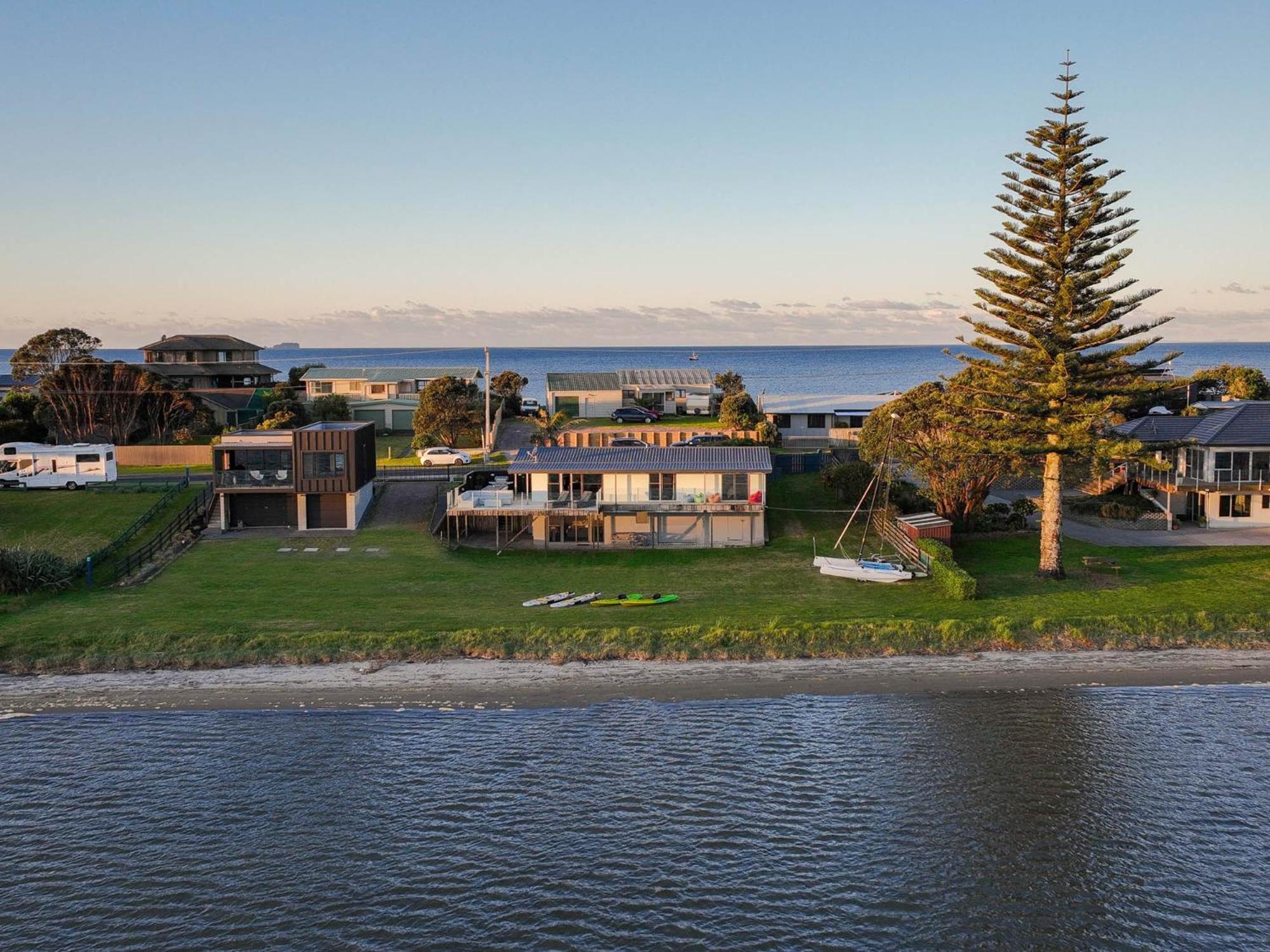 Pukehina Estuary Sunset Views Holiday Home Екстер'єр фото